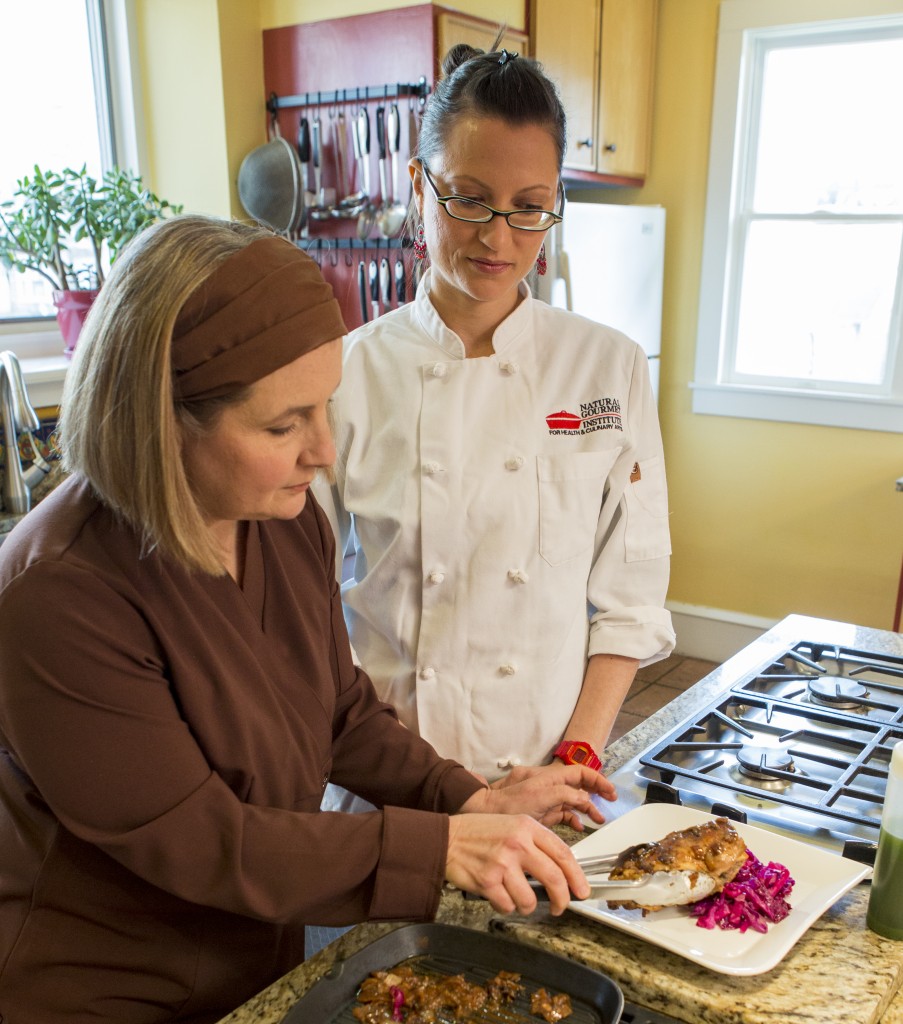 Marilyn & Jenn plating food 1 gb_130314_6228